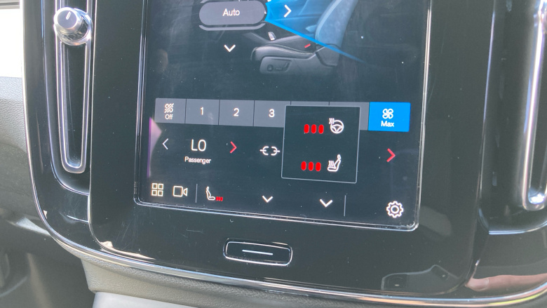 Volvo XC40 2.0 B4P Plus Dark 5dr Auto Petrol Estate